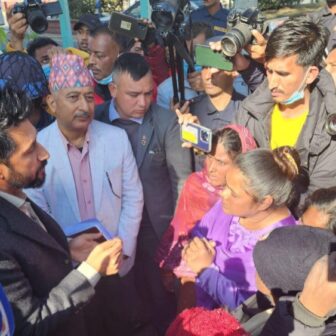 माइतीघर पुगेर गृहमन्त्री रवि लामिछानेले भने– न्याय गर्न नसक्ने अवस्था भए राजीनामा दिन्छु !