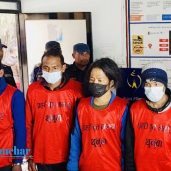 बालाजुमा प्रहरीको गाडी आगजनी गरेको आरोपमा ६ जना पक्राउ (भिडियो सहित)