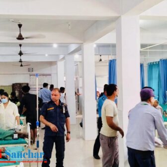 मोरङमा ट्याक्टर पल्टदा एकको मृत्यु, ४ को अबस्था गम्भीर र १९ जना घाइते
