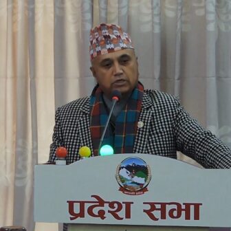 विश्वासको मत नलिई राजीनामा दिँदै गण्डकीका मुख्यमन्त्री अधिकारी