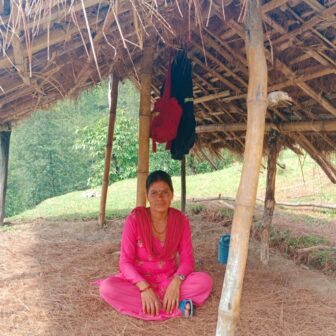 प्युठानमा बाँदर आतंक, बाली जोगाउन बारीमै बास