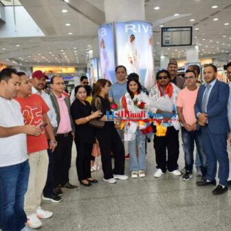 एलिना चौहान र खेम सेन्चुरीलाई कुवेतको अन्तराष्ट्रिय बिमानस्थलमा भब्य स्वागत