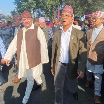 पृथ्वीनारायण शाहको शालिक अनावरण गर्न पूर्वराजाको पैदल यात्रा