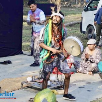 मोरङको जनता क्याम्पसको प्रांगनमा नाटक मञ्चन,  नाटक प्रस्तुतिले स्थानीय उत्साहित