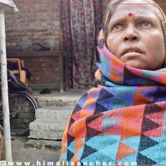 मोरङको रंगेली वडा नम्बर-६ स्थित स्वास्थ्य विमा शक्तिको आडमा वितरण