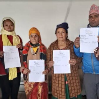 खोटाङमा भूमिहीनलाई जग्गा उपलब्ध गराउन निस्सा वितरण