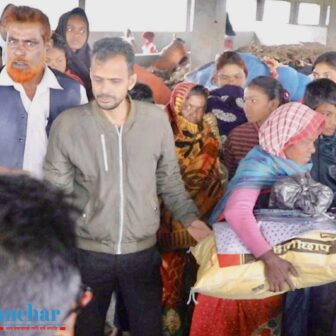 मुस्लिम समाज रंगेलीले अग्नि पिडीतका लागि राहत वितरण