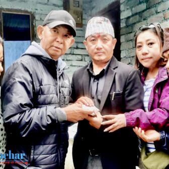 धरानका चर्चित गायक राईलाई हङकङबाट आर्थिक सहयोग