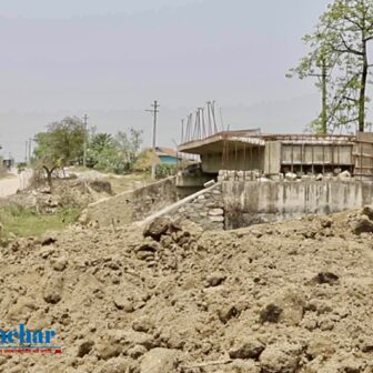 रंगेली-कानेपोखरी स्थित गेउरीया पुलको निर्माण कार्यले गति लियो