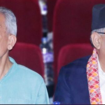 प्रचण्डले हात दिए बाबुरामले मिलाएनन्