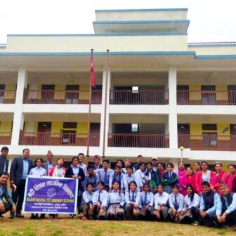 ६ महिनादेखी बिना तलब पढाई रहेका सरकारी शिक्षकहरु..