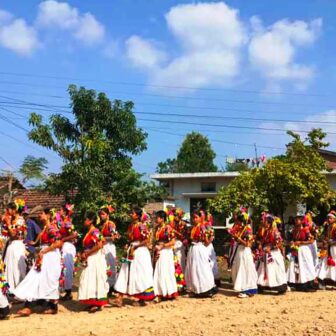 थारु बस्तीमा सखिया नाचको रौनक