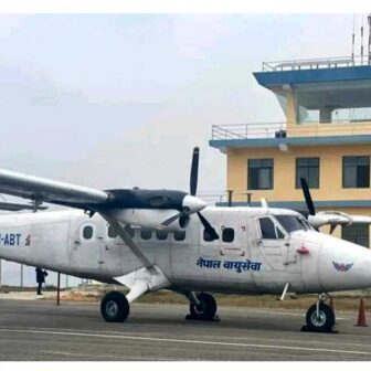 गुल्मी जिल्लाको रेसुंगा विमानस्थलमा एक महिनापछि पुनः उडान सुरु
