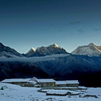 सगरमाथा क्षेत्रमा घाइते भएका जापानिज पर्यटकको उद्धार