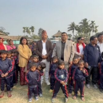 उत्कृष्ट शिक्षक सम्मान तथा ३५० विद्यार्थीलाई न्यानो कपडा वितरण