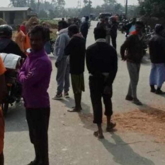 नेपालबाट भारत जाँदै गरेको पिकअप गाडीले ठक्कर दिँदा ६२वर्षीया गाेैरिया देवी दास घाइते