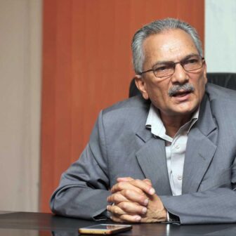 बाबुराम भट्टराईको भनाइ : “राजावादी सडकमा उत्रिँदैमा गणतन्त्र ढल्दैन”