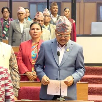 कुलमान घिसिङको बर्खास्तीप्रति असन्तुष्टि, राष्ट्रिय सभा बैठक अवरुद्ध