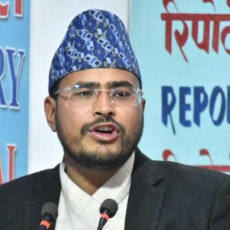 राष्ट्रपति र प्रधानमन्त्री जनताले चयन नगरेका हुन्: सांसद ज्ञानेन्द्र शाही