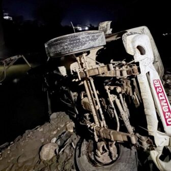 मादी नदीमा जिप खस्दा ३ जनाको ज्यान गयो, २ घाइते