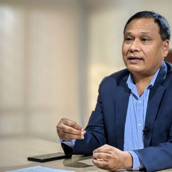 ठेकेदारको ढिलाइले विकासमा बाधा, मन्त्री घिसिङ चिन्तित
