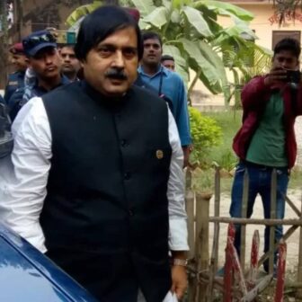 आलममाथि पुनः कानुनी घेराबन्दी : सर्वोच्चले के फैसला गर्ला?