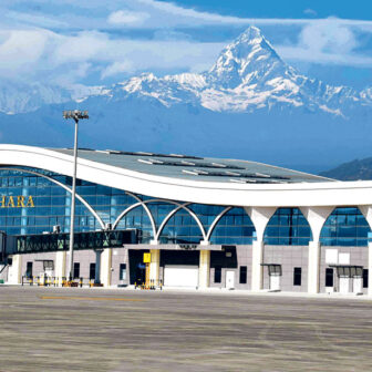 पोखरा विमानस्थलमा यात्रुसँग अभद्र व्यवहार गर्ने ५ ट्याक्सी चालकलाई प्रतिबन्ध