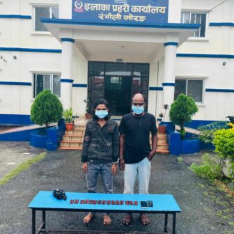 लागुऔषधसहित दमक र ईटहरीका दुई युवा पक्राउ