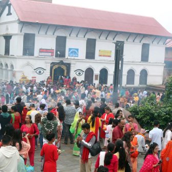 साउने अन्तिम सोमबार : पशुपतिनाथदेखि गोकर्णेश्वरसम्म भक्तजनको भीड