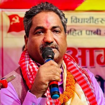 प्रभु साह– ठगी आरोपमा निष्कासन पाएका नेतालाई प्रधानमन्त्री ओलीले भ्रमपूर्ण प्रचार गर्दै एमालेमा भित्र्याए