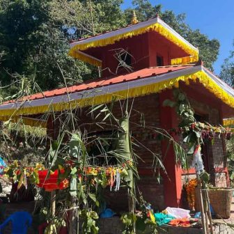 धादिङ: पशुपतिनाथ–शन्तानेश्वर मन्दिर ठोट्ने पानी निर्माणको सहयोगी दाताहरु