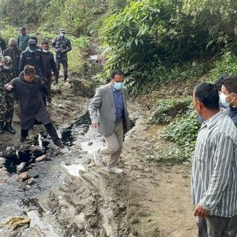 स्थानीयको माग पूरा गर्ने आश्वासनपछि बञ्चरेडाँडामा फोहोर फाल्न अनुमति