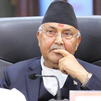 रिट खारेज गर्न ओलीको माग: “व्यक्तिगत आक्रोशका आधारमा दायर गरिएको छ”