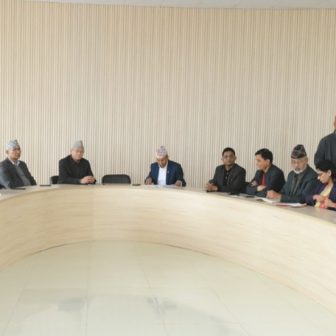 एमाले सचिवालय बैठक च्यासलमा जारी, ओली पक्राउपछि रणनीति बनाइँदै