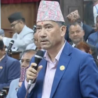 सेयर बजारमा गिरावट, सरकारको भूमिकामाथि प्रश्न
