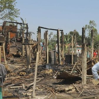 रङ्गेलीमा आगलागीबाट तीन घर जलेर नष्ट