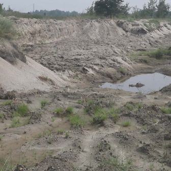 अबैध रूपमा खोला उत्खनन, नगरपालिका मौन