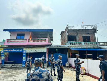 सशस्त्र प्रहरीद्वारा सुनवर्षीमा छापा, ठूलो मात्रामा अवैध सामान बरामद