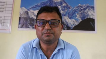 आफ्नै तलबबाट ५ लाख खर्चेर विद्यालय सुधार्दै प्रधानाध्यापक ओमप्रकाश सिंह